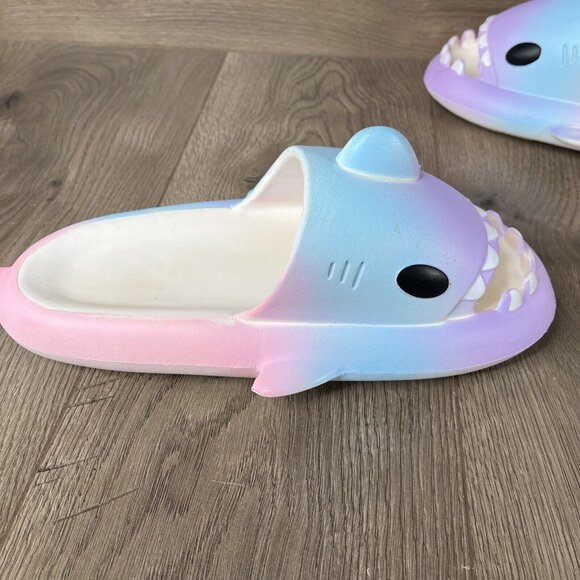 Shark Cloud Slides Blue White Adult Pool Slippers Unisex Size 10 - Picture 9 of 15